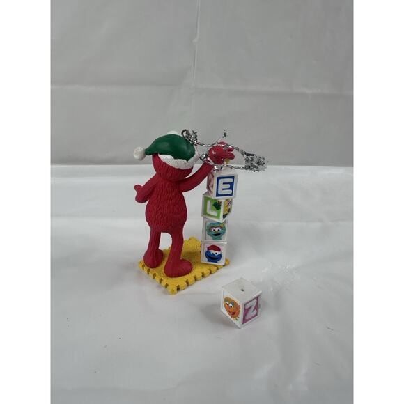 Carlton Cards Heirloom Sesame Street Elmo Holiday Fun Christmas Ornament - Picture 3 of 7